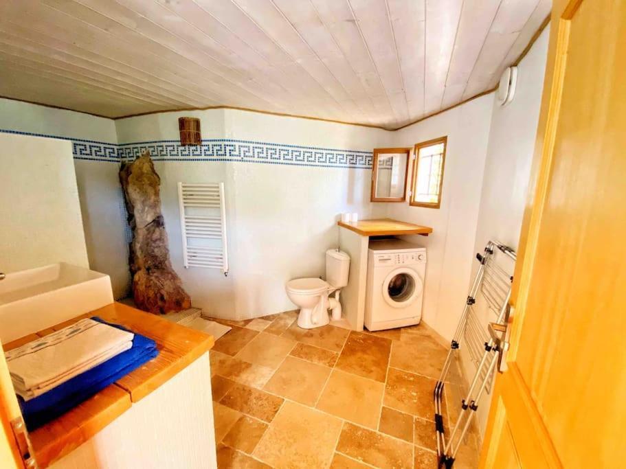 Bas De Villa Au Milieu Des Oliviers. Chateauneuf-Villevieille Eksteriør bilde