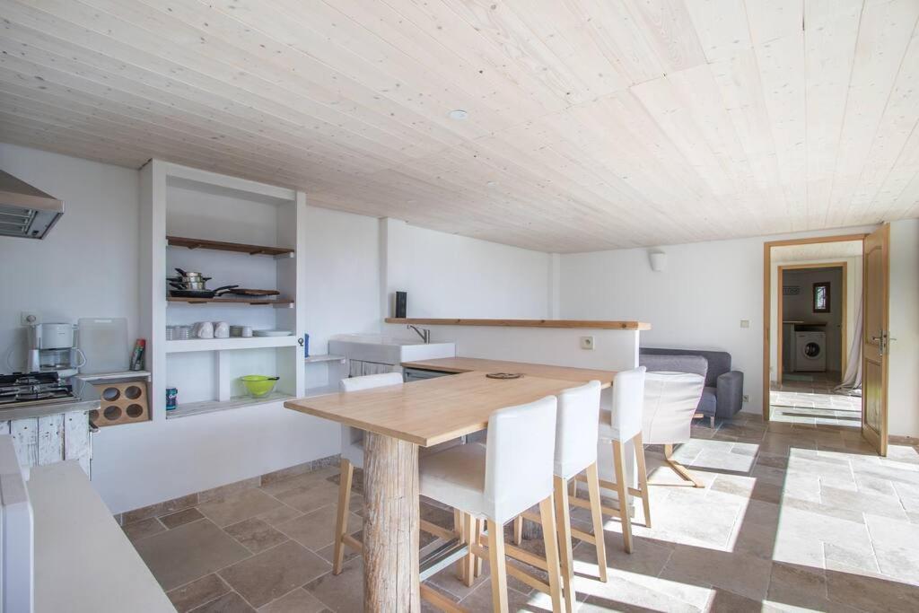 Bas De Villa Au Milieu Des Oliviers. Chateauneuf-Villevieille Eksteriør bilde